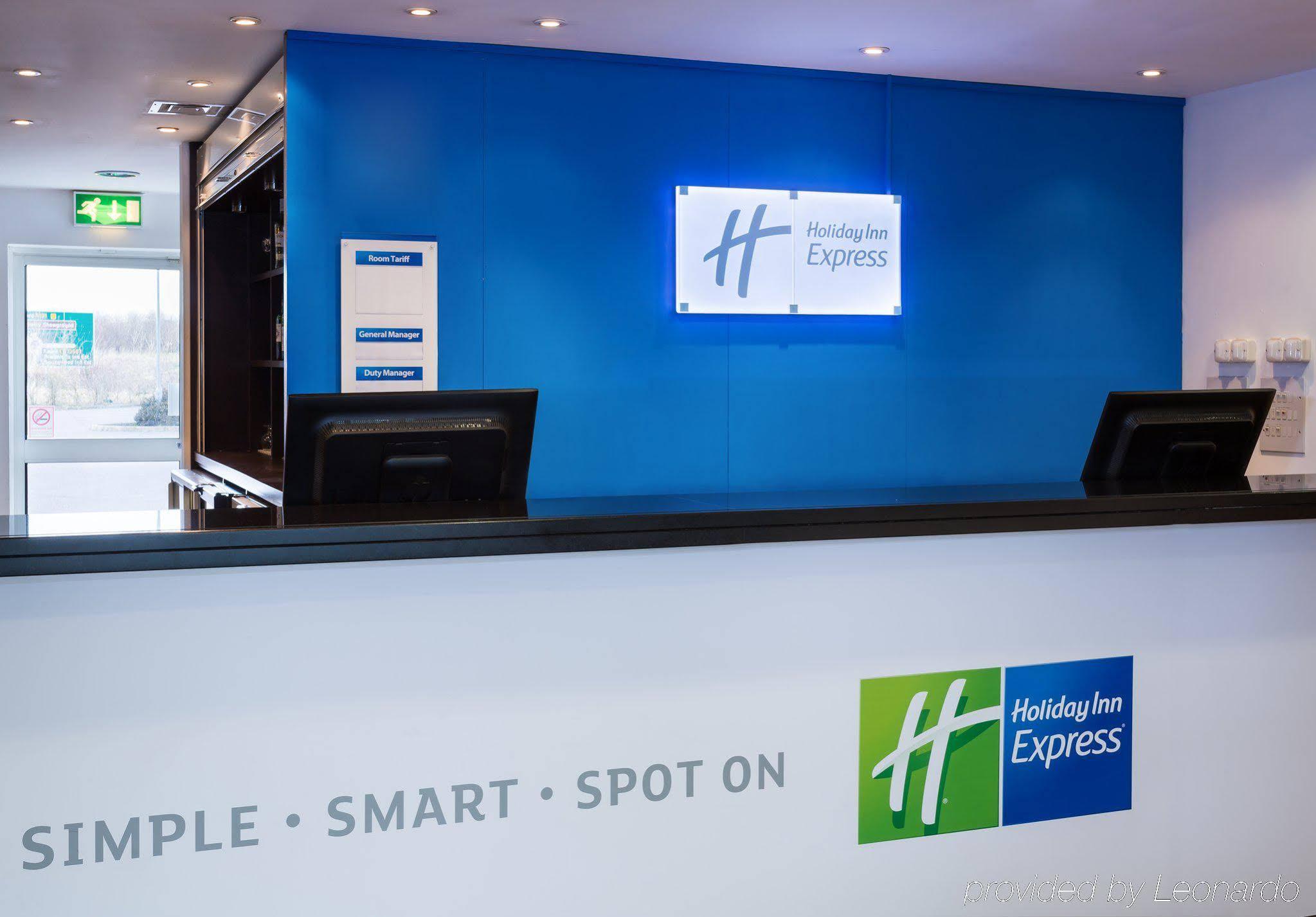 Holiday Inn Express Braintree By Ihg Dış mekan fotoğraf