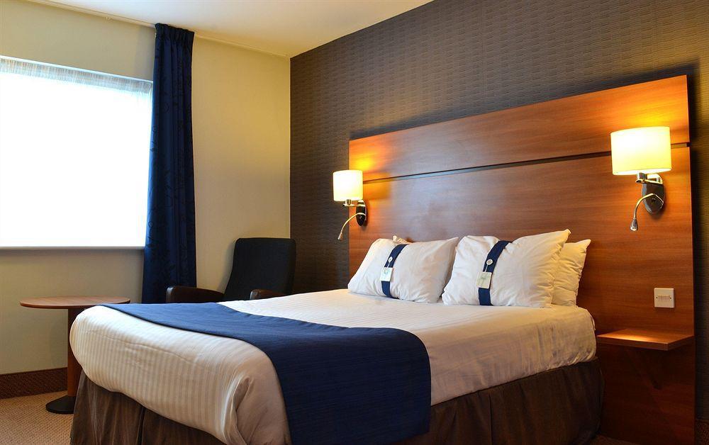 Holiday Inn Express Braintree By Ihg Dış mekan fotoğraf