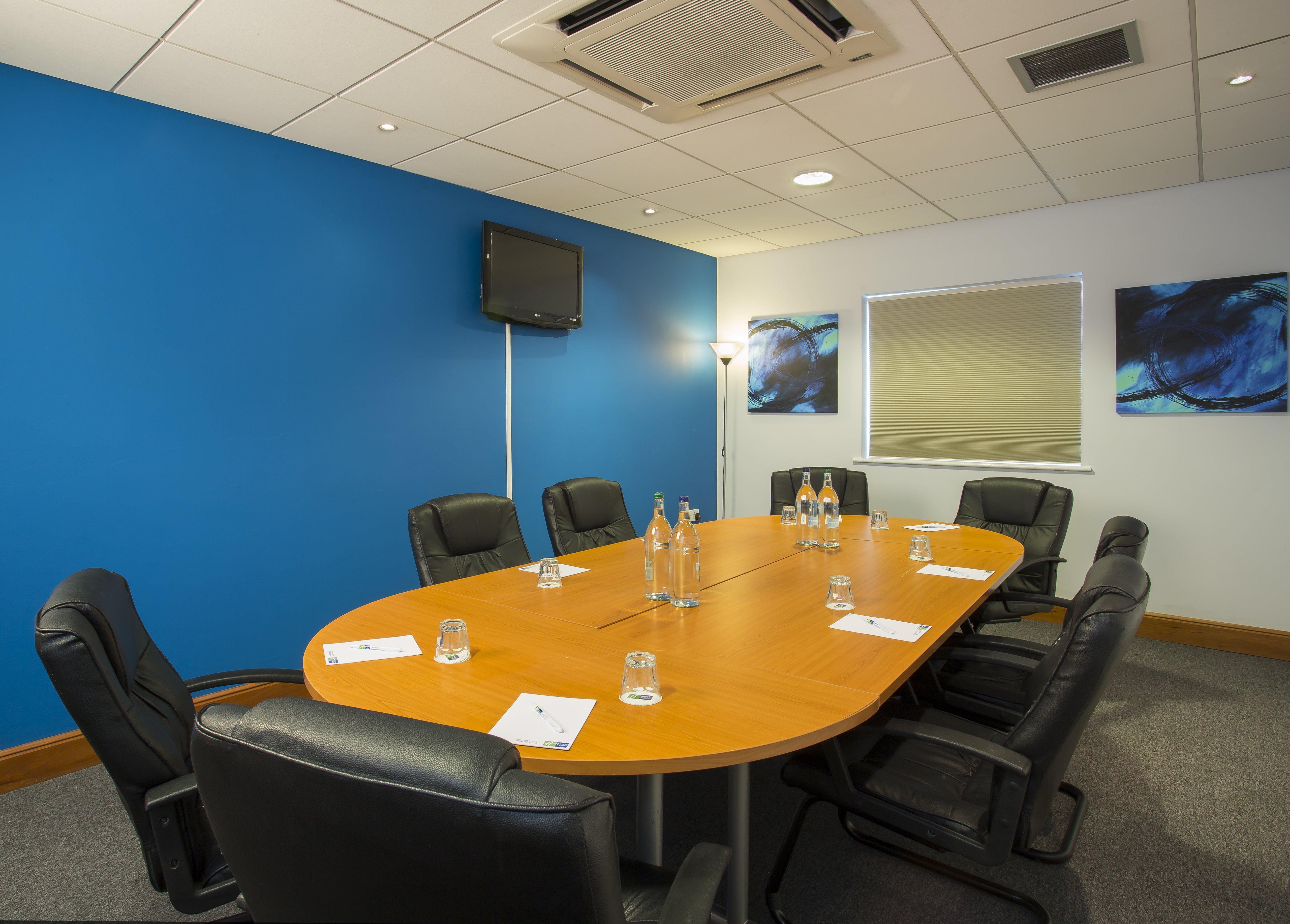 Holiday Inn Express Braintree By Ihg Dış mekan fotoğraf