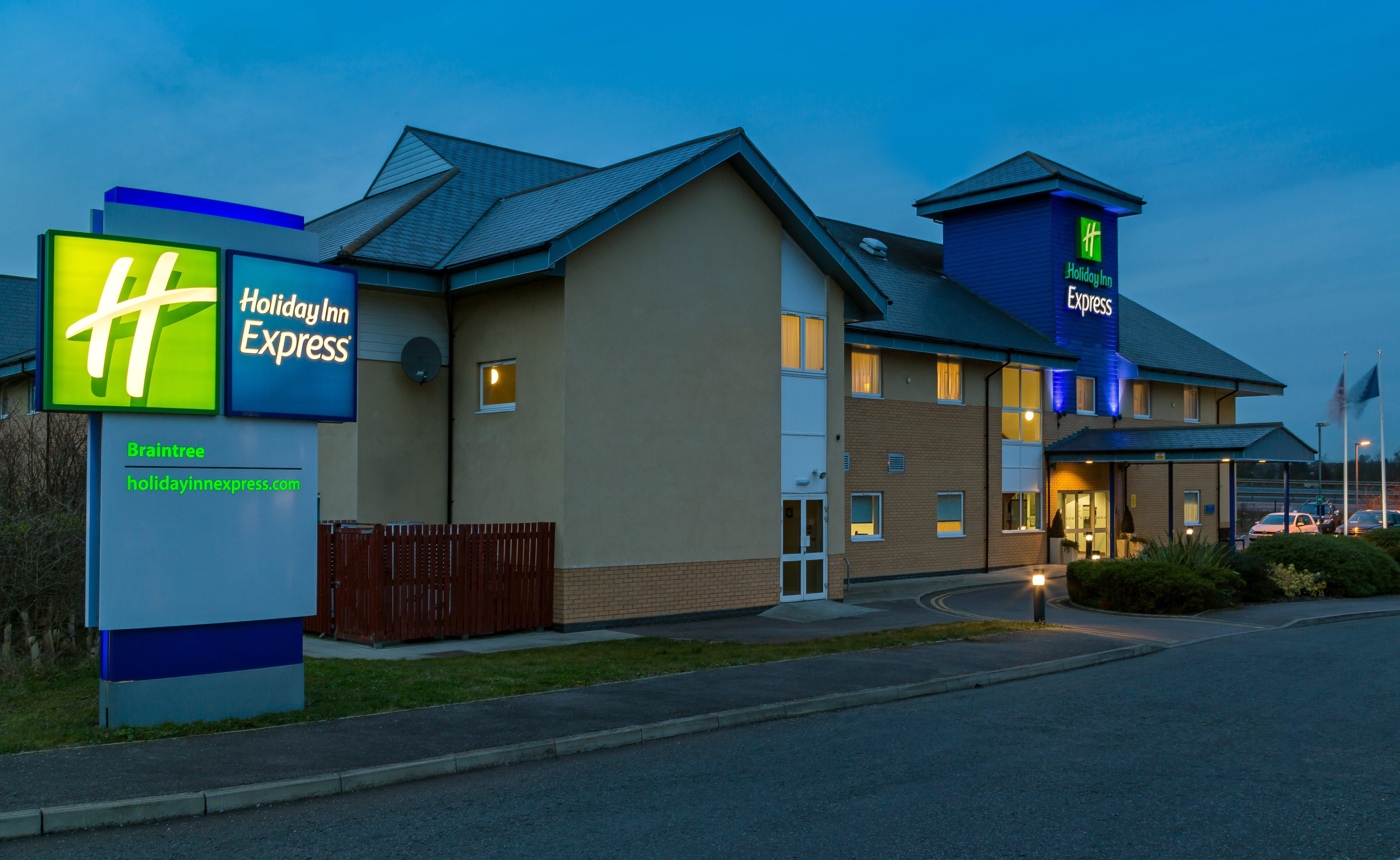 Holiday Inn Express Braintree By Ihg Dış mekan fotoğraf