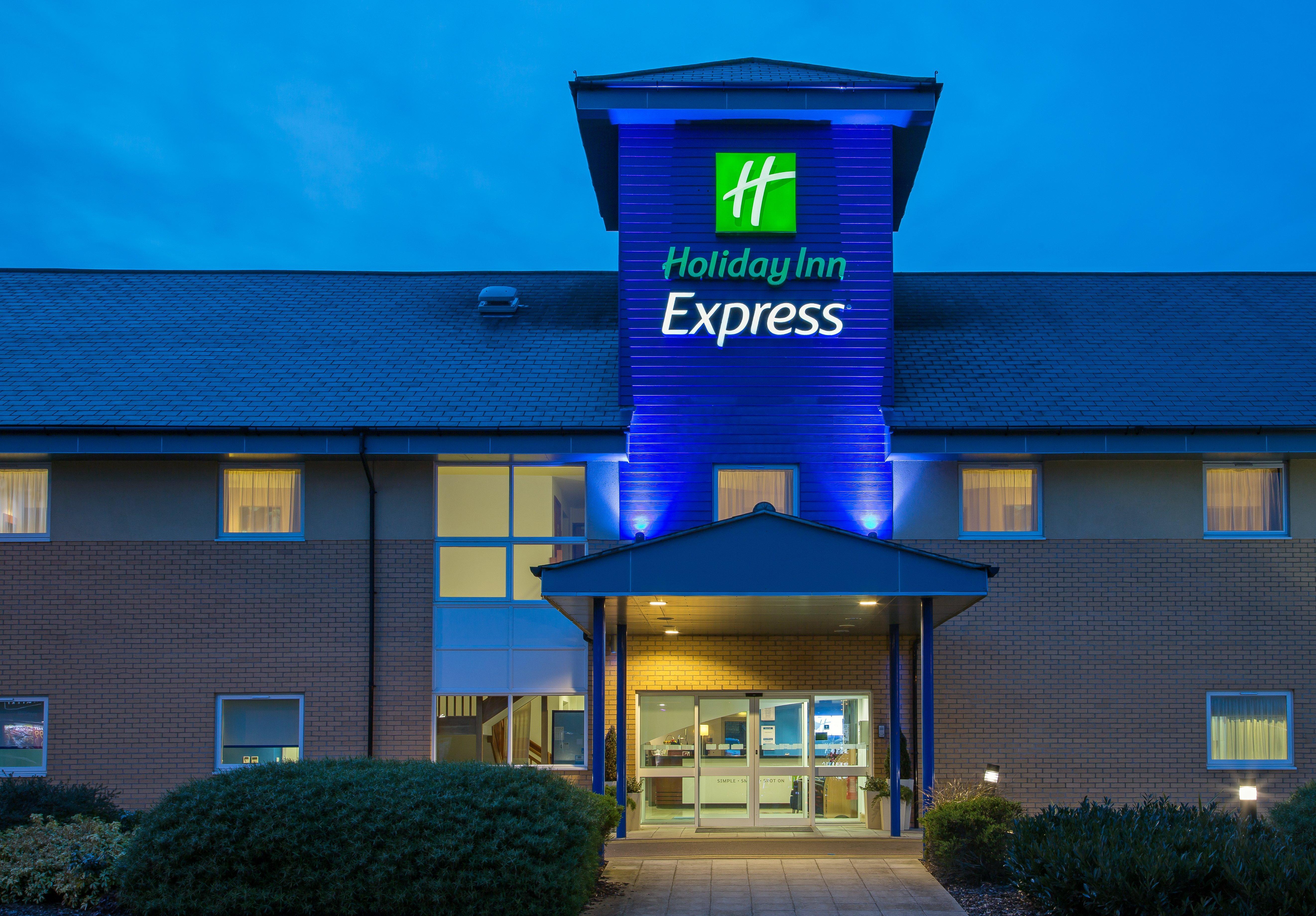 Holiday Inn Express Braintree By Ihg Dış mekan fotoğraf