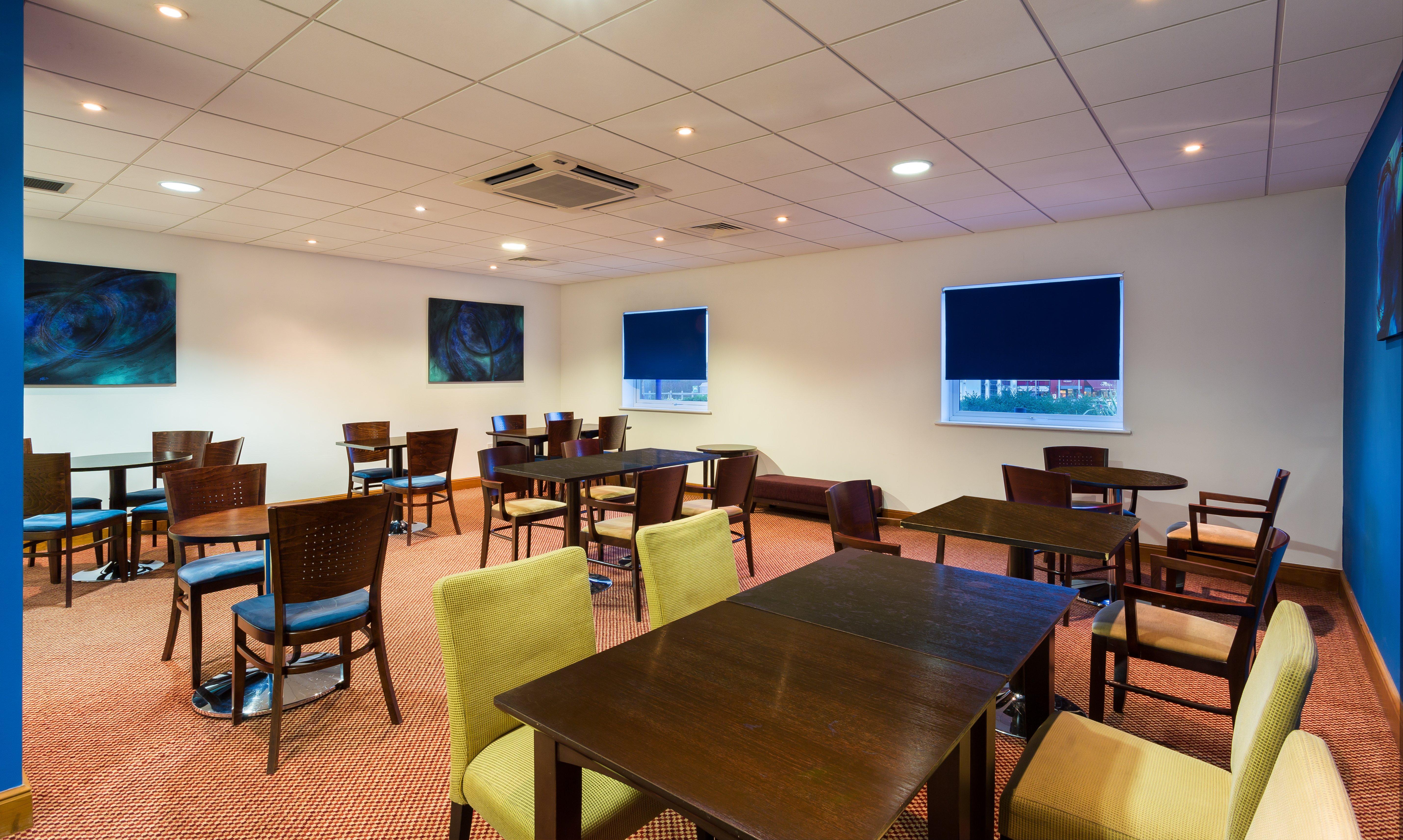 Holiday Inn Express Braintree By Ihg Dış mekan fotoğraf