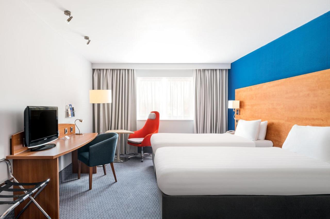 Holiday Inn Express Braintree By Ihg Dış mekan fotoğraf