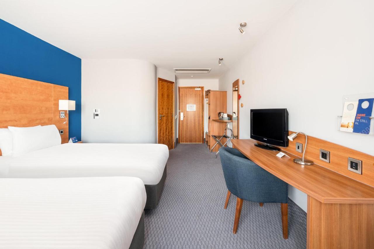 Holiday Inn Express Braintree By Ihg Dış mekan fotoğraf