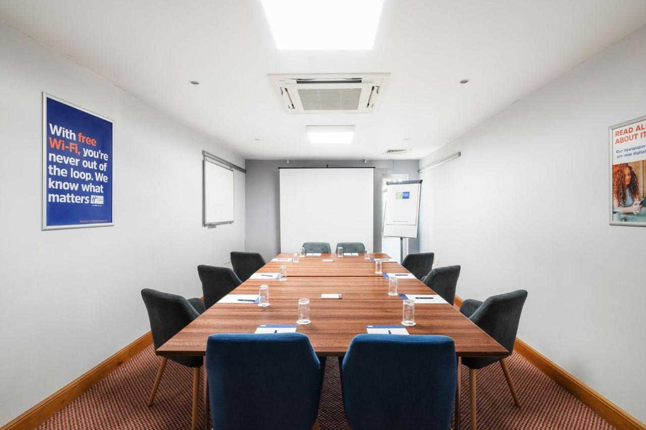 Holiday Inn Express Braintree By Ihg Dış mekan fotoğraf