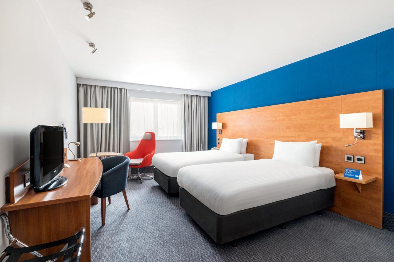 Holiday Inn Express Braintree By Ihg Dış mekan fotoğraf